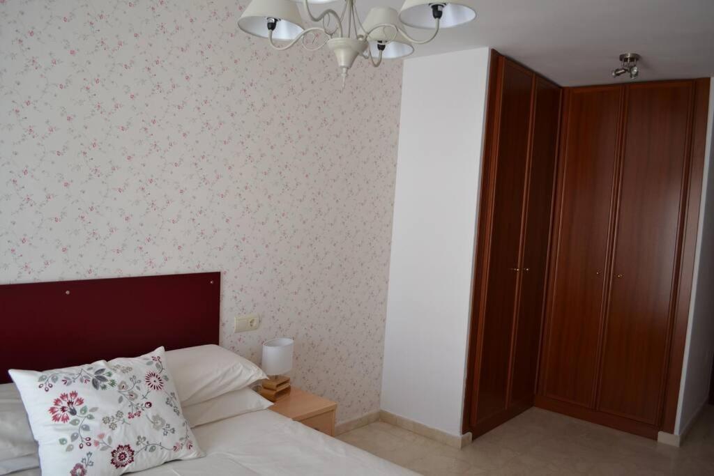 Precioso Apartamento En Primera Linea De Playa En Калета-де-Велес Екстер'єр фото