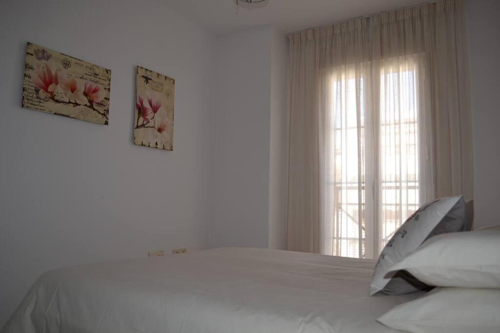 Precioso Apartamento En Primera Linea De Playa En Калета-де-Велес Екстер'єр фото